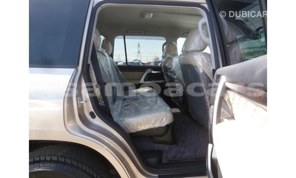 Acheter Import Voiture Toyota Land Cruiser Autre à Import - Dubai, A'ana Acheter Import Voiture Toyota Land Cruiser Autre à Import - Dubai, A'ana