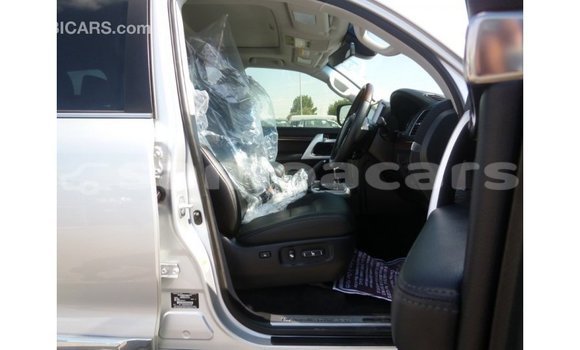 Buy Import Toyota Land Cruiser Other Car in Import - Dubai in A'ana Buy Import Toyota Land Cruiser Other Car in Import - Dubai in A'ana