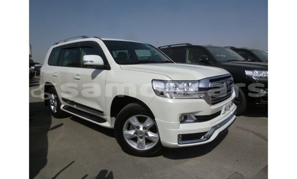 Buy Import Toyota Land Cruiser White Car in Import - Dubai in A'ana Buy Import Toyota Land Cruiser White Car in Import - Dubai in A'ana