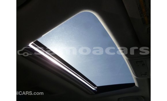 Acheter Import Voiture Toyota Land Cruiser Blanc à Import - Dubai, A'ana Acheter Import Voiture Toyota Land Cruiser Blanc à Import - Dubai, A'ana