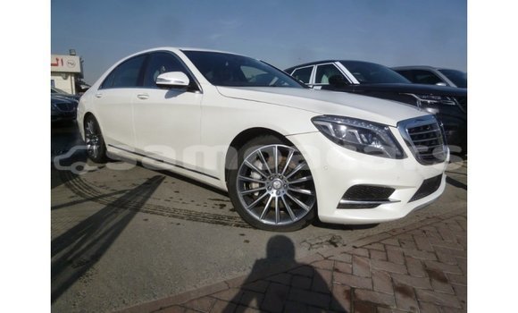 Buy Import Mercedes-Benz 190 White Car in Import - Dubai in A'ana