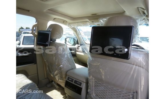 Buy Import Toyota Land Cruiser White Car in Import - Dubai in A'ana Buy Import Toyota Land Cruiser White Car in Import - Dubai in A'ana