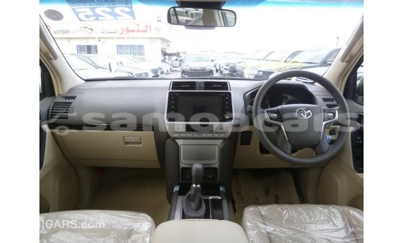 Acheter Import Voiture Toyota Prado Blanc à Import - Dubai, A'ana Acheter Import Voiture Toyota Prado Blanc à Import - Dubai, A'ana