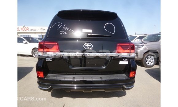 Buy Import Toyota Land Cruiser Black Car in Import - Dubai in A'ana Buy Import Toyota Land Cruiser Black Car in Import - Dubai in A'ana