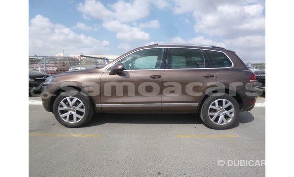 Acheter Import Voiture Volkswagen Touareg Marron à Import - Dubai, A'ana Acheter Import Voiture Volkswagen Touareg Marron à Import - Dubai, A'ana
