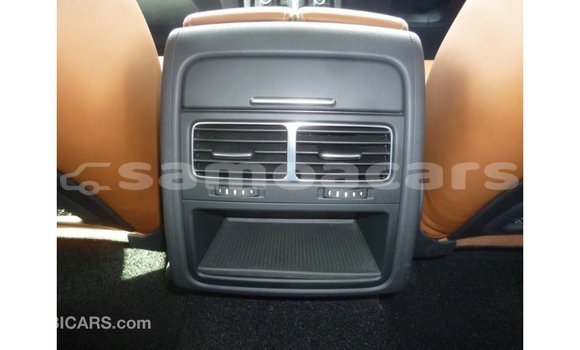 Acheter Import Voiture Volkswagen Touareg Marron à Import - Dubai, A'ana Acheter Import Voiture Volkswagen Touareg Marron à Import - Dubai, A'ana