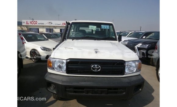 Buy Import Toyota Land Cruiser White Car in Import - Dubai in A'ana Buy Import Toyota Land Cruiser White Car in Import - Dubai in A'ana