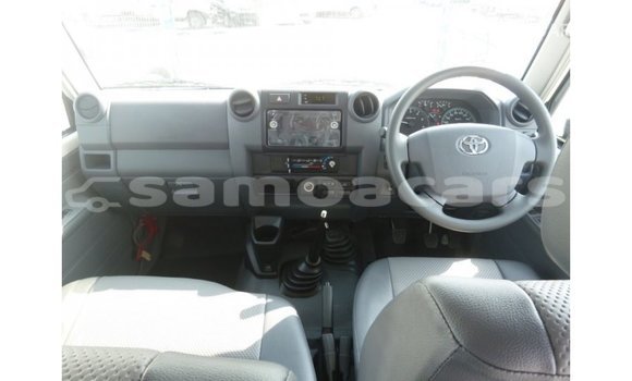 Buy Import Toyota Land Cruiser White Car in Import - Dubai in A'ana Buy Import Toyota Land Cruiser White Car in Import - Dubai in A'ana