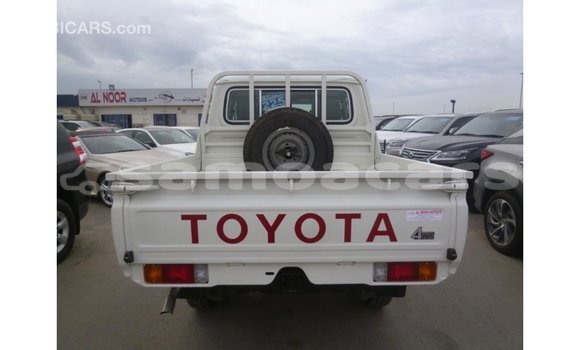 Buy Import Toyota Land Cruiser White Car in Import - Dubai in A'ana Buy Import Toyota Land Cruiser White Car in Import - Dubai in A'ana