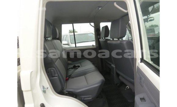 Buy Import Toyota Land Cruiser White Car in Import - Dubai in A'ana Buy Import Toyota Land Cruiser White Car in Import - Dubai in A'ana