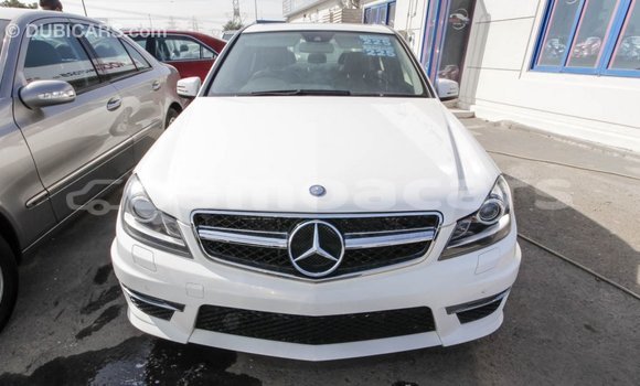 Buy Import Mercedes-Benz 200 White Car in Import - Dubai in A'ana Buy Import Mercedes-Benz 200 White Car in Import - Dubai in A'ana