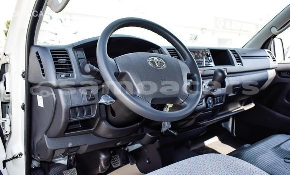 Buy Import Toyota Hiace White Car in Import - Dubai in A'ana Buy Import Toyota Hiace White Car in Import - Dubai in A'ana