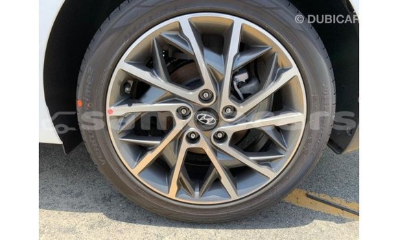 Buy Import Hyundai Elantra White Car in Import - Dubai in A'ana Buy Import Hyundai Elantra White Car in Import - Dubai in A'ana