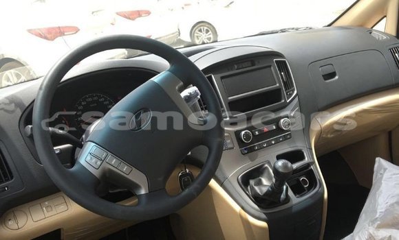 Buy Import Hyundai Accent White Car in Import - Dubai in A'ana Buy Import Hyundai Accent White Car in Import - Dubai in A'ana