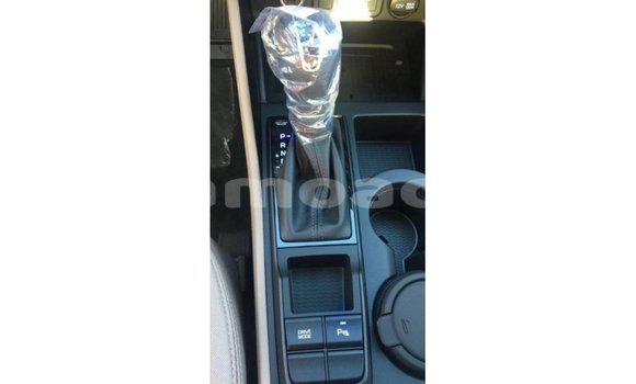 Buy Import Hyundai Tucson White Car in Import - Dubai in A'ana Buy Import Hyundai Tucson White Car in Import - Dubai in A'ana