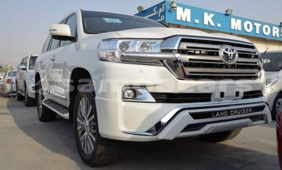 Buy Import Toyota Land Cruiser White Car in Import - Dubai in A'ana Buy Import Toyota Land Cruiser White Car in Import - Dubai in A'ana