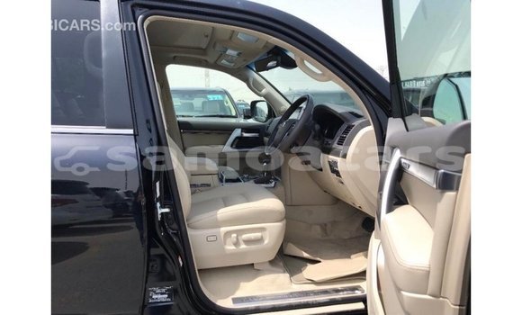 Buy Import Toyota Land Cruiser Black Car in Import - Dubai in A'ana Buy Import Toyota Land Cruiser Black Car in Import - Dubai in A'ana
