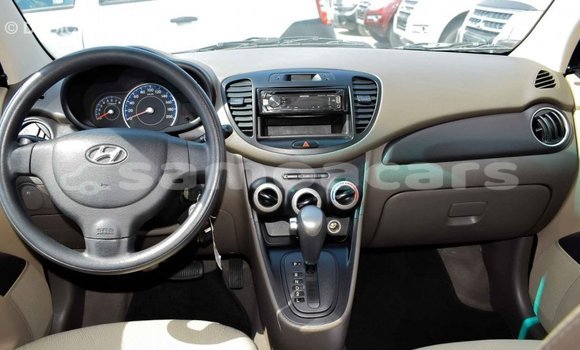 Buy Import Hyundai i10 White Car in Import - Dubai in A'ana Buy Import Hyundai i10 White Car in Import - Dubai in A'ana