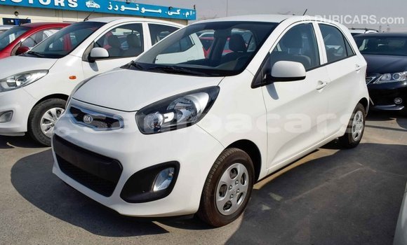 Acheter Import Voiture Kia Picanto Blanc à Import - Dubai, A'ana Acheter Import Voiture Kia Picanto Blanc à Import - Dubai, A'ana