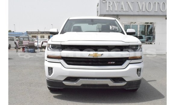 Acheter Import Voiture Chevrolet Silverado Blanc à Import - Dubai, A'ana