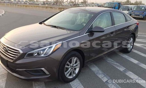 Acheter Import Voiture Hyundai Sonata Marron à Import - Dubai, A'ana Acheter Import Voiture Hyundai Sonata Marron à Import - Dubai, A'ana