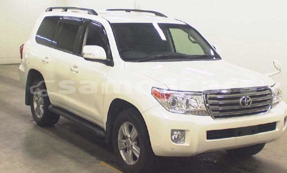 Buy Import Toyota Land Cruiser White Car in Import - Dubai in A'ana Buy Import Toyota Land Cruiser White Car in Import - Dubai in A'ana