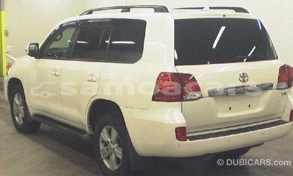 Buy Import Toyota Land Cruiser White Car in Import - Dubai in A'ana Buy Import Toyota Land Cruiser White Car in Import - Dubai in A'ana