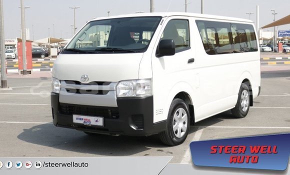 Acheter Import Voiture Toyota Hiace Blanc à Import - Dubai, A'ana Acheter Import Voiture Toyota Hiace Blanc à Import - Dubai, A'ana