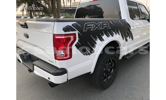 Buy Import Ford Club Wagon White Car in Import - Dubai in A'ana Buy Import Ford Club Wagon White Car in Import - Dubai in A'ana