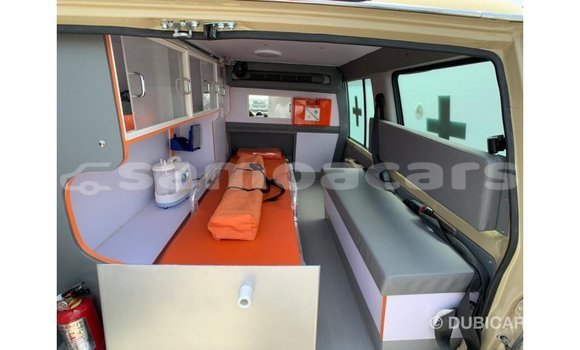 Buy Import Toyota Land Cruiser Beige Car in Import - Dubai in A'ana Buy Import Toyota Land Cruiser Beige Car in Import - Dubai in A'ana