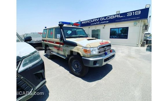 Buy Import Toyota Land Cruiser Beige Car in Import - Dubai in A'ana Buy Import Toyota Land Cruiser Beige Car in Import - Dubai in A'ana