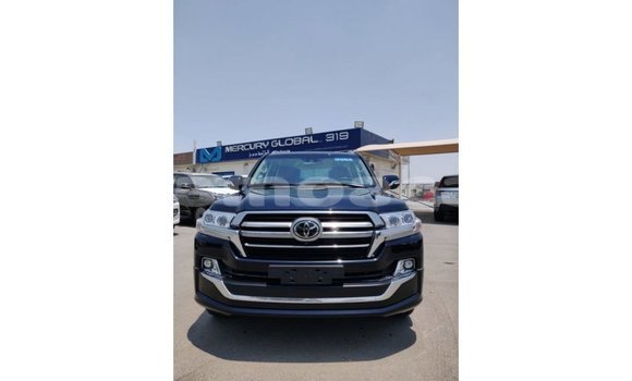 Acheter Import Voiture Toyota Land Cruiser Noir à Import - Dubai, A'ana Acheter Import Voiture Toyota Land Cruiser Noir à Import - Dubai, A'ana