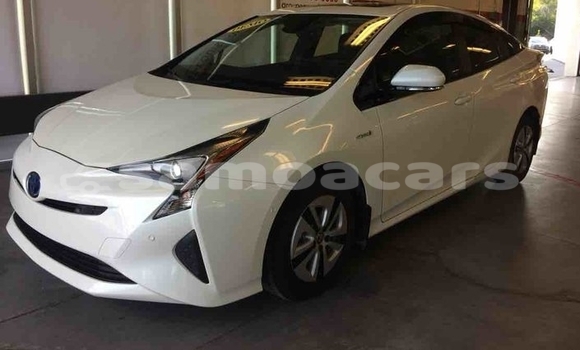 Buy Import Toyota Prius White Car in Import - Dubai in A'ana Buy Import Toyota Prius White Car in Import - Dubai in A'ana