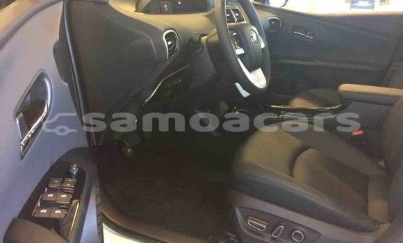 Buy Import Toyota Prius White Car in Import - Dubai in A'ana Buy Import Toyota Prius White Car in Import - Dubai in A'ana