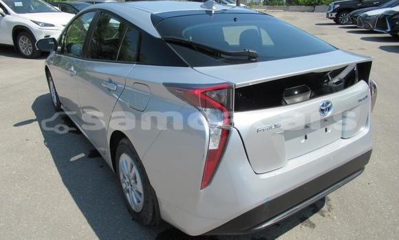 Buy Import Toyota Prius Alpha Silver Car in Import - Dubai in A'ana Buy Import Toyota Prius Alpha Silver Car in Import - Dubai in A'ana