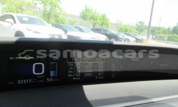 Buy Import Toyota Prius Alpha Silver Car in Import - Dubai in A'ana Buy Import Toyota Prius Alpha Silver Car in Import - Dubai in A'ana