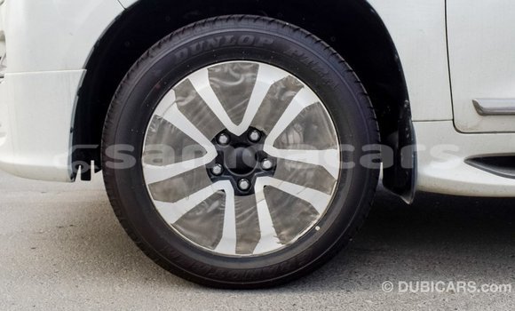 Buy Import Toyota Land Cruiser White Car in Import - Dubai in A'ana Buy Import Toyota Land Cruiser White Car in Import - Dubai in A'ana