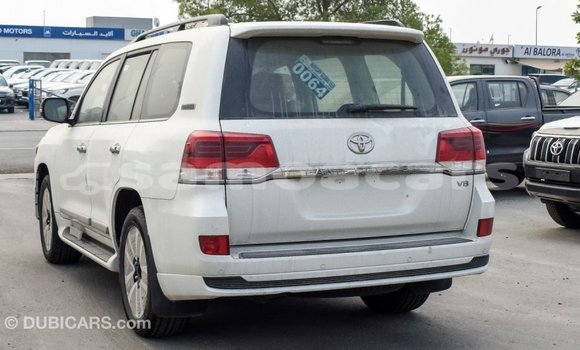 Buy Import Toyota Land Cruiser White Car in Import - Dubai in A'ana Buy Import Toyota Land Cruiser White Car in Import - Dubai in A'ana