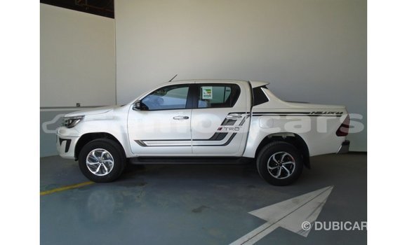 Buy Import Toyota Hilux White Car in Import - Dubai in A'ana Buy Import Toyota Hilux White Car in Import - Dubai in A'ana