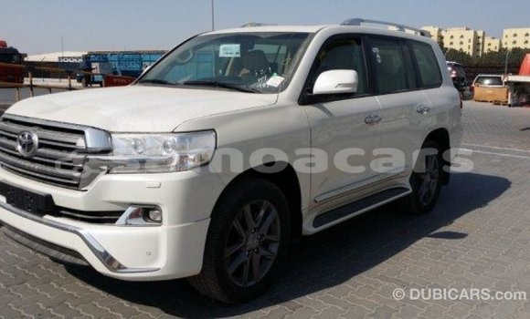 Buy Import Toyota Land Cruiser White Car in Import - Dubai in A'ana Buy Import Toyota Land Cruiser White Car in Import - Dubai in A'ana