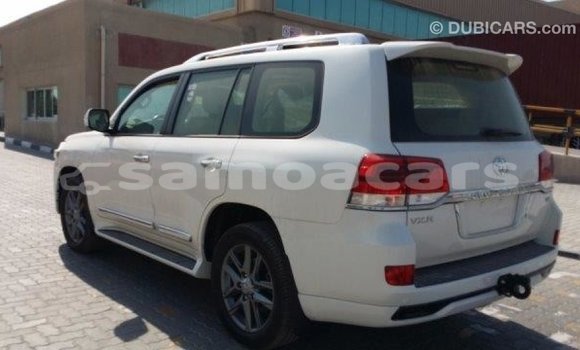 Buy Import Toyota Land Cruiser White Car in Import - Dubai in A'ana Buy Import Toyota Land Cruiser White Car in Import - Dubai in A'ana