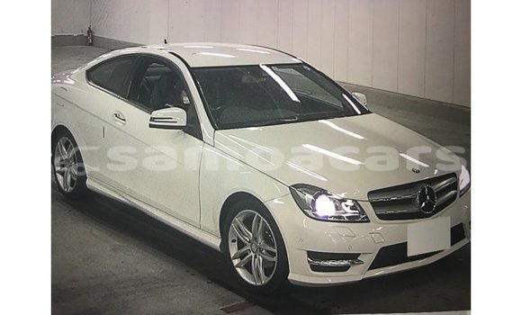 Buy Import Mercedes-Benz 190 White Car in Import - Dubai in A'ana Buy Import Mercedes-Benz 190 White Car in Import - Dubai in A'ana