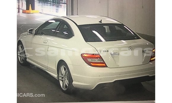 Buy Import Mercedes-Benz 190 White Car in Import - Dubai in A'ana Buy Import Mercedes-Benz 190 White Car in Import - Dubai in A'ana