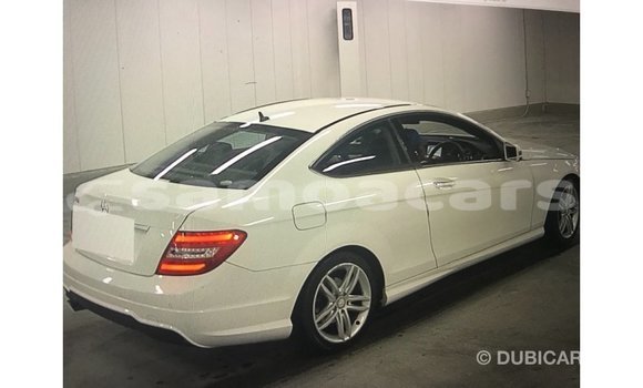 Buy Import Mercedes-Benz 190 White Car in Import - Dubai in A'ana Buy Import Mercedes-Benz 190 White Car in Import - Dubai in A'ana