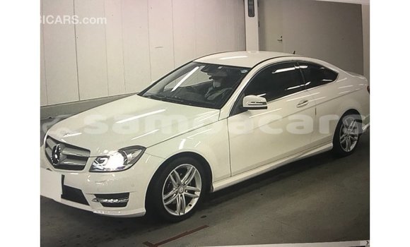 Buy Import Mercedes-Benz 190 White Car in Import - Dubai in A'ana Buy Import Mercedes-Benz 190 White Car in Import - Dubai in A'ana