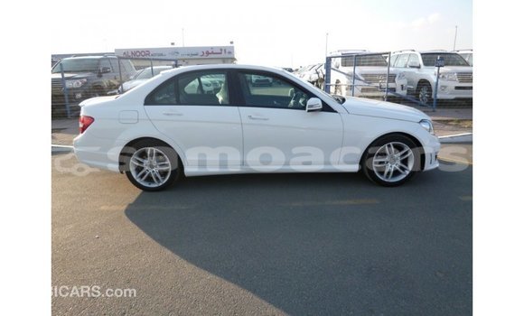 Buy Import Mercedes-Benz 200 White Car in Import - Dubai in A'ana Buy Import Mercedes-Benz 200 White Car in Import - Dubai in A'ana