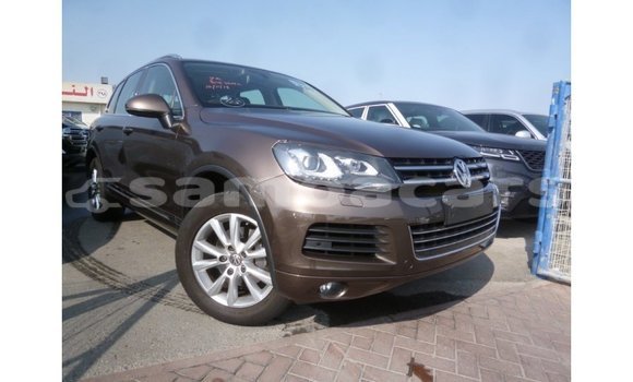 Acheter Import Voiture Volkswagen Touareg Marron à Import - Dubai, A'ana
