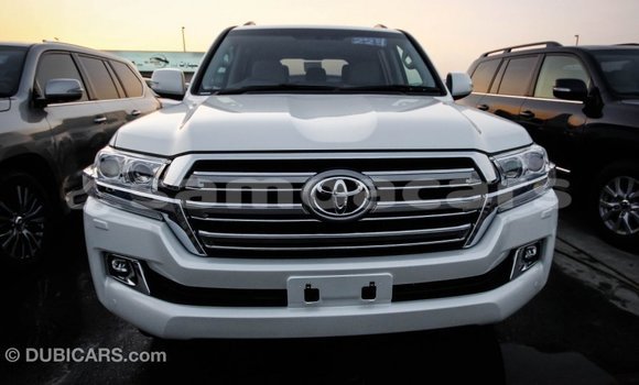 Buy Import Toyota Land Cruiser White Car in Import - Dubai in A'ana Buy Import Toyota Land Cruiser White Car in Import - Dubai in A'ana