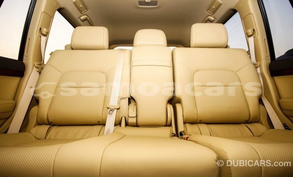 Buy Import Toyota Land Cruiser White Car in Import - Dubai in A'ana Buy Import Toyota Land Cruiser White Car in Import - Dubai in A'ana