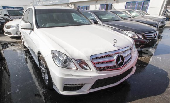 Buy Import Mercedes-Benz 200 White Car in Import - Dubai in A'ana Buy Import Mercedes-Benz 200 White Car in Import - Dubai in A'ana